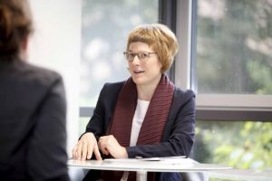 Zum Artikel "Drei, zwei, eins … meins! Prof. Dr. Grimm in der ZEIT zum Thema Auktionstheorie"