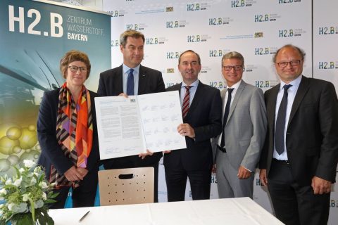 Am 5. September 2019 wurde das Zentrum Wasserstoff.Bayern (H2.B) zur Entwicklung und Umsetzung der bayerischen Wasserstoffstrategie gegründet. Fotos: Fuchs/H2.B