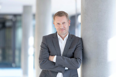 Zum Artikel "WiSo-Forscher an erstem internationalen Crowdsourcing-Projekt zu Forschungsdesigns beteiligt"