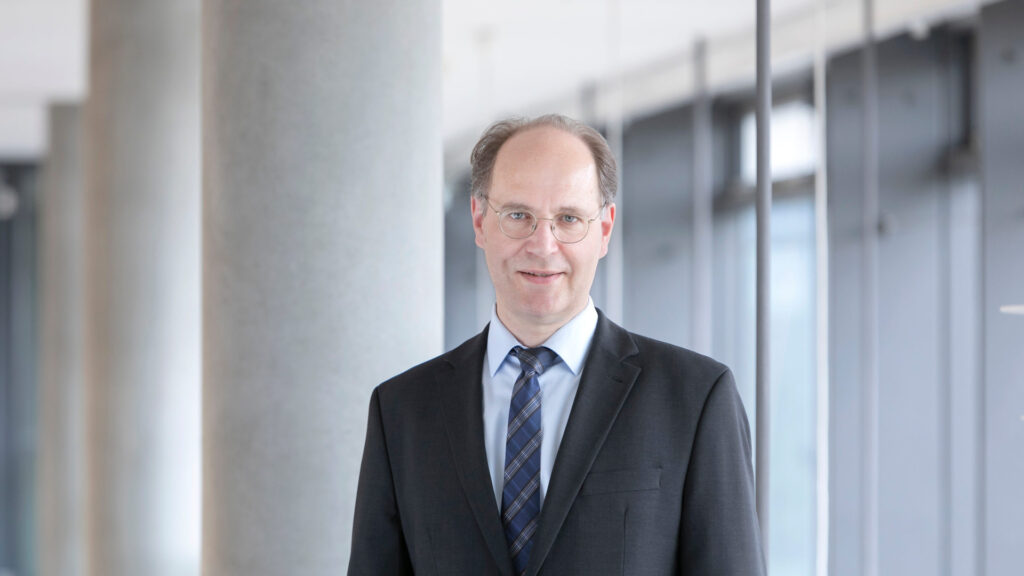 Prof. Dr. Thiess Büttner