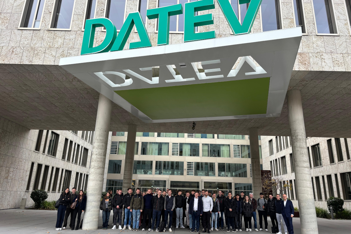 Besuch bei der DATEV: FAU-Gastvorlesung mit Honorarprofessor Robert Mayr
