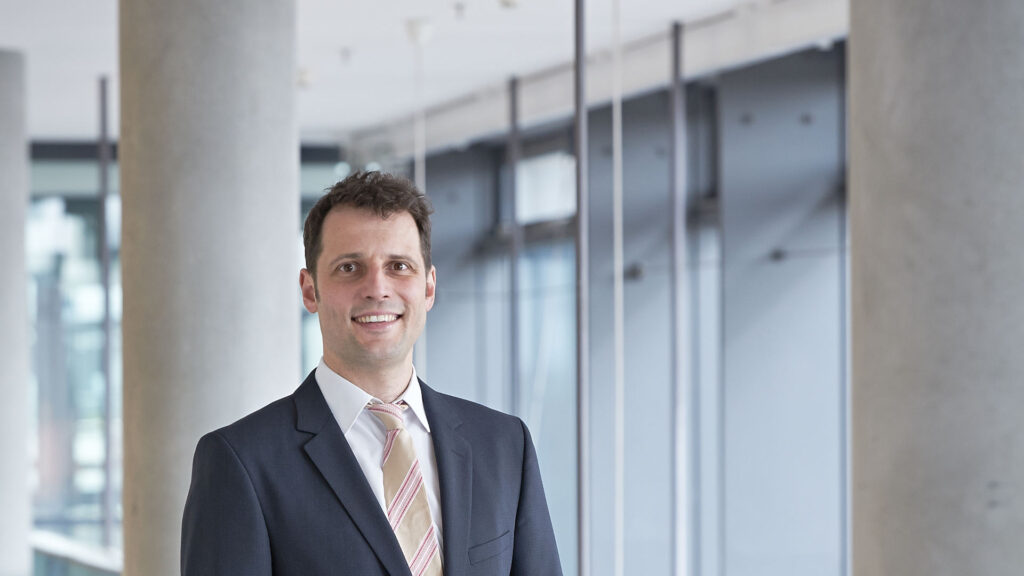 Prof. Dr. Gregor Zöttl