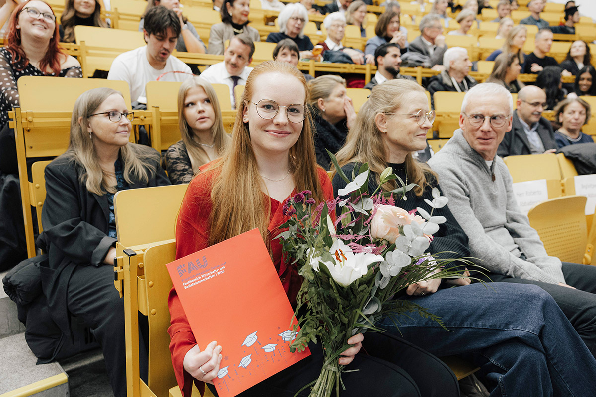 Verleihung des Dr. Michael Munkert-Stipendium an Marie Oetzel